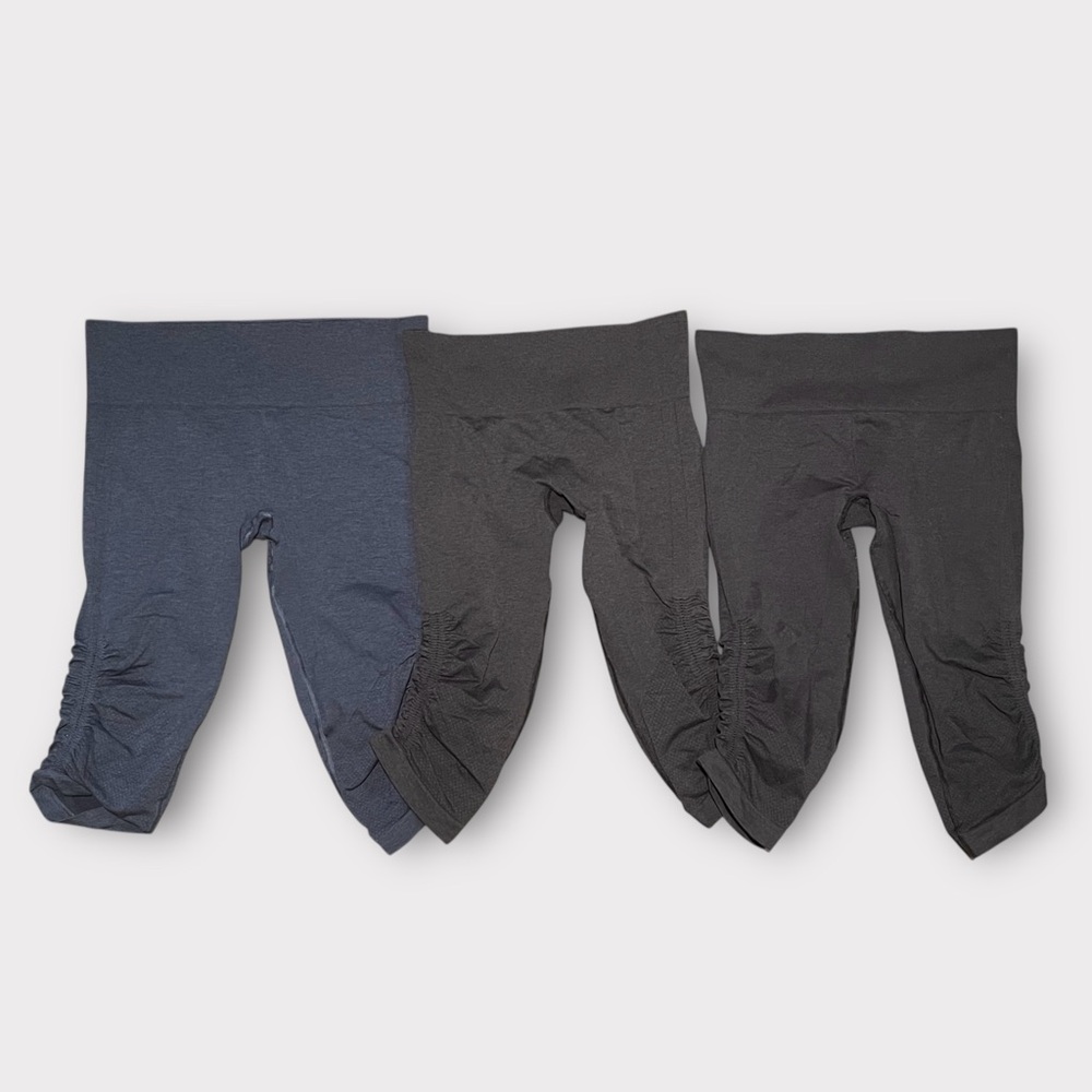 Lululemon In The Flow Crop Legging Bundle Size 10, 8, 6 Navy & Black EUC / VGUC